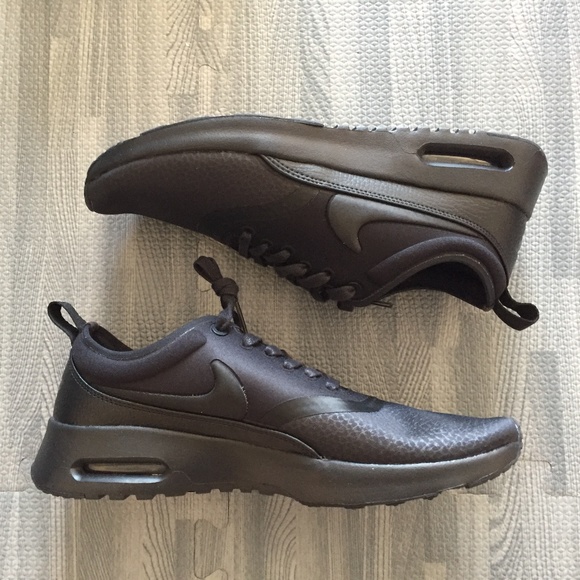 Size 8 Womens Nike Air Max Thea Ultra - Picture 1 of 4
